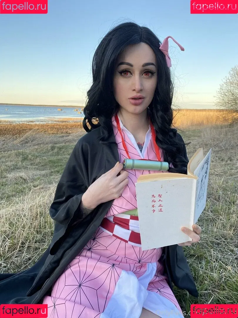 Avrora / Avrora_sg / avrora__sg Onlyfans Photo Gallery 