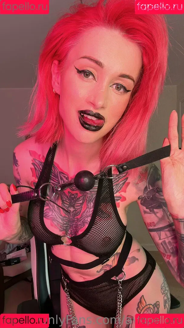 Avrora / Avrora_sg / avrora__sg Onlyfans Photo Gallery 