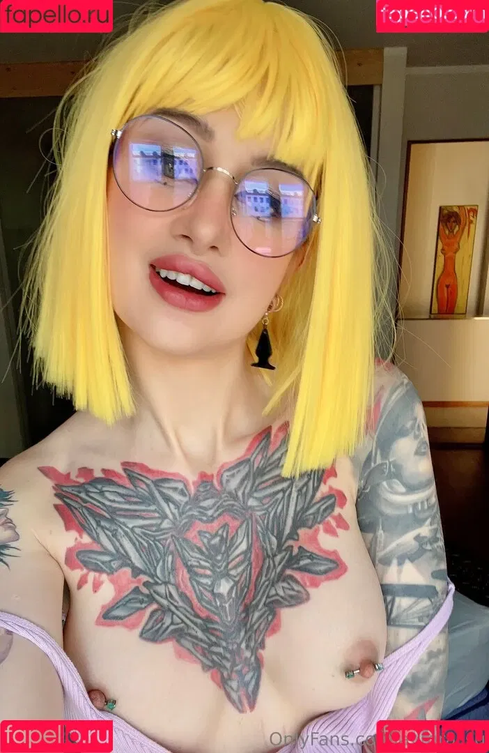 Avrora / Avrora_sg / avrora__sg Onlyfans Photo Gallery 