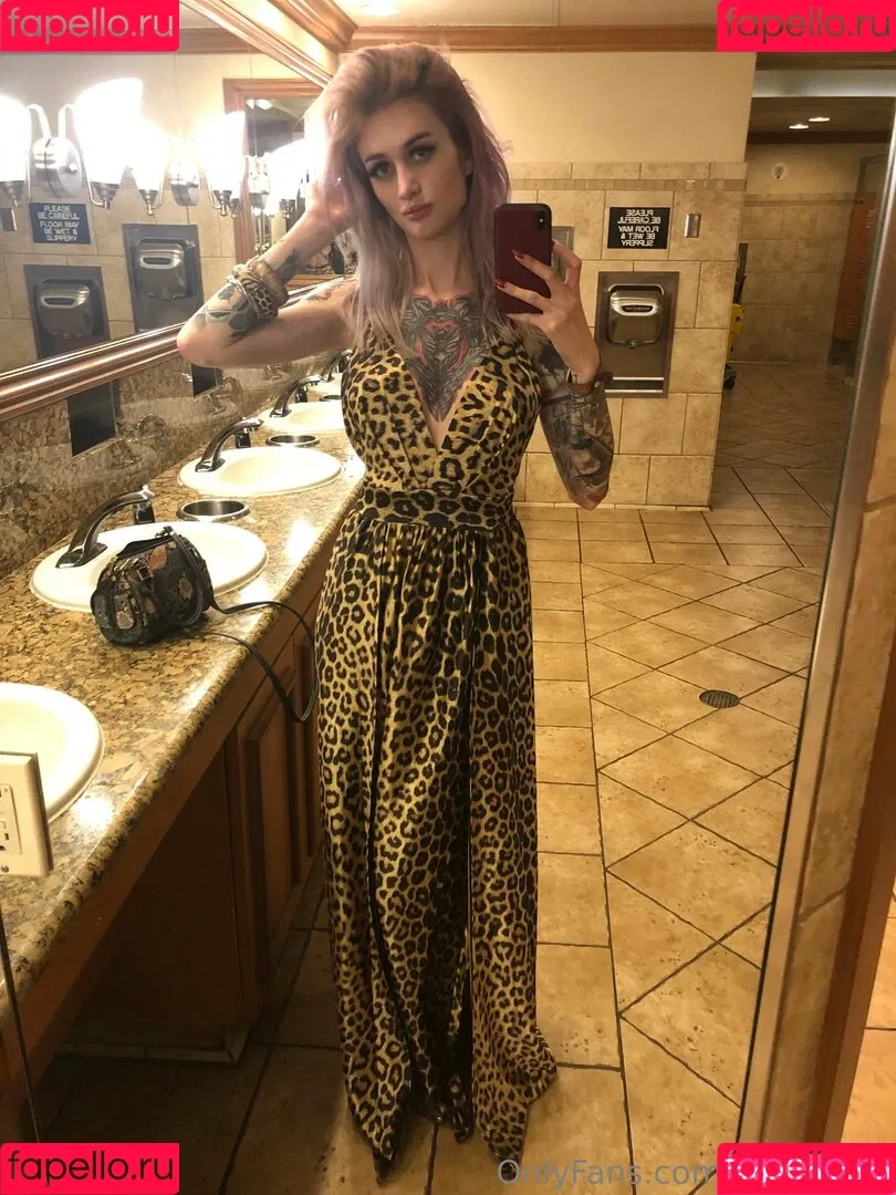 Avrora / Avrora_sg / avrora__sg Onlyfans Photo Gallery 