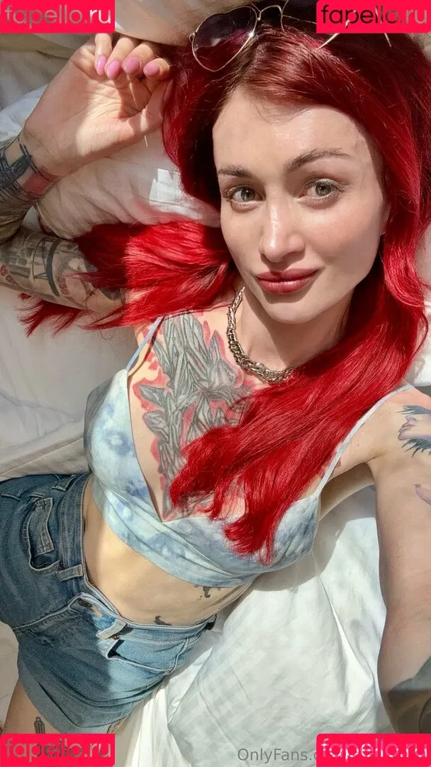 Avrora / Avrora_sg / avrora__sg Onlyfans Photo Gallery 