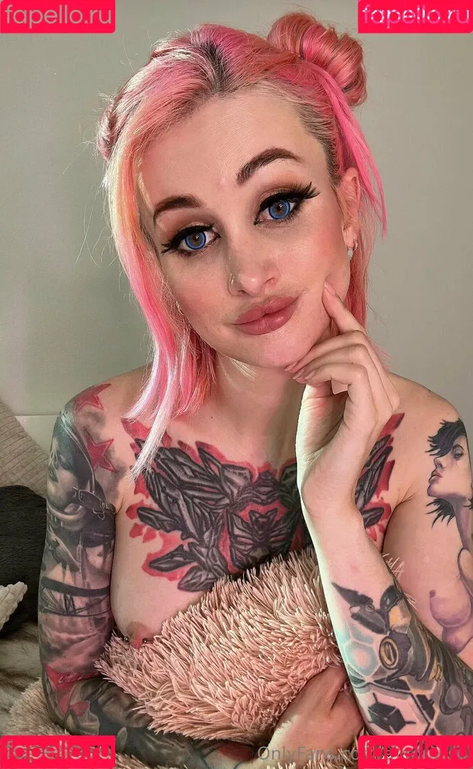 Avrora / Avrora_sg / avrora__sg Onlyfans Photo Gallery 