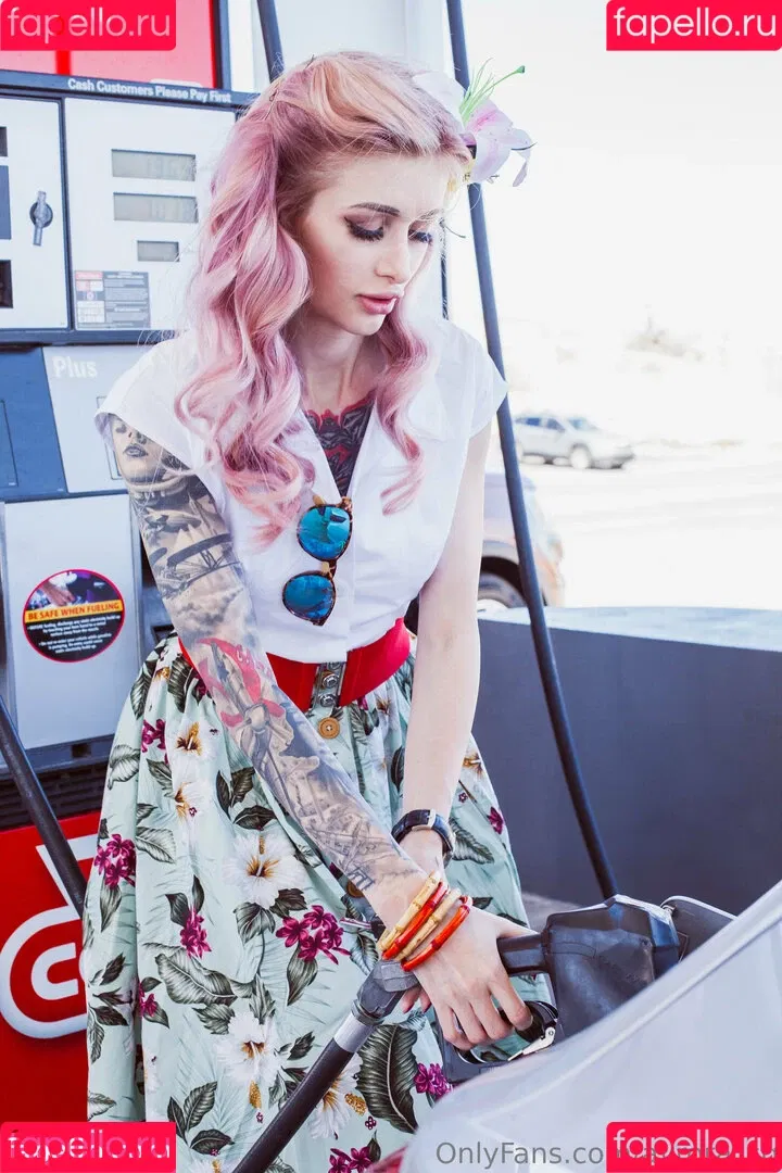 Avrora / Avrora_sg / avrora__sg Onlyfans Photo Gallery 