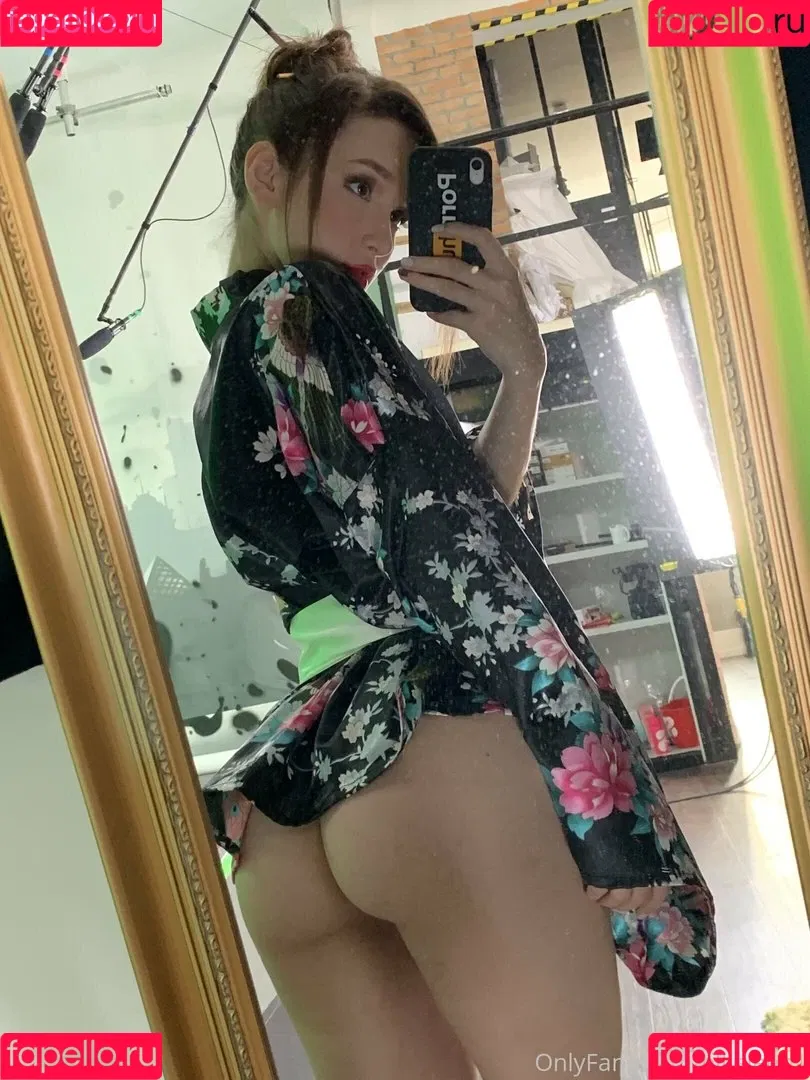 Ellie Leen / Ellieleen1 / itsnotellieleen Onlyfans Photo Gallery 