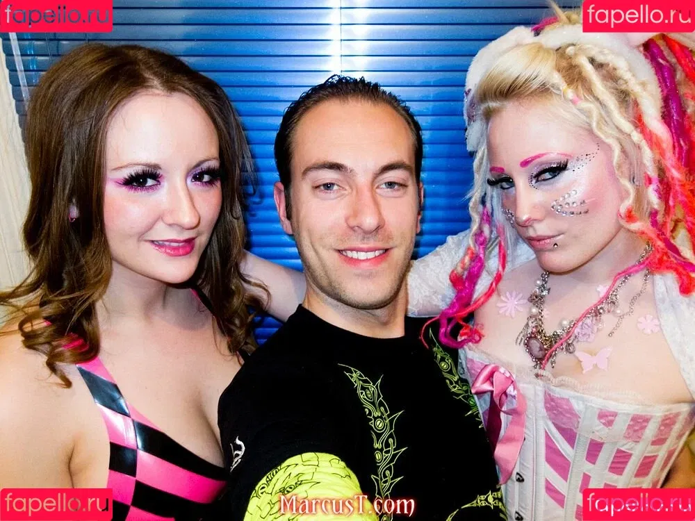 Latex Fetish / misslatexxx Onlyfans Photo Gallery 