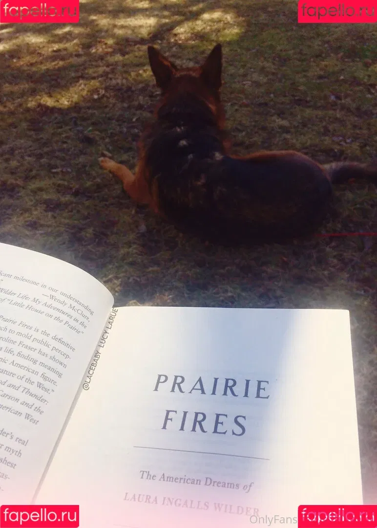 lucylarue / lucylaruesdailystyle Onlyfans Photo Gallery 