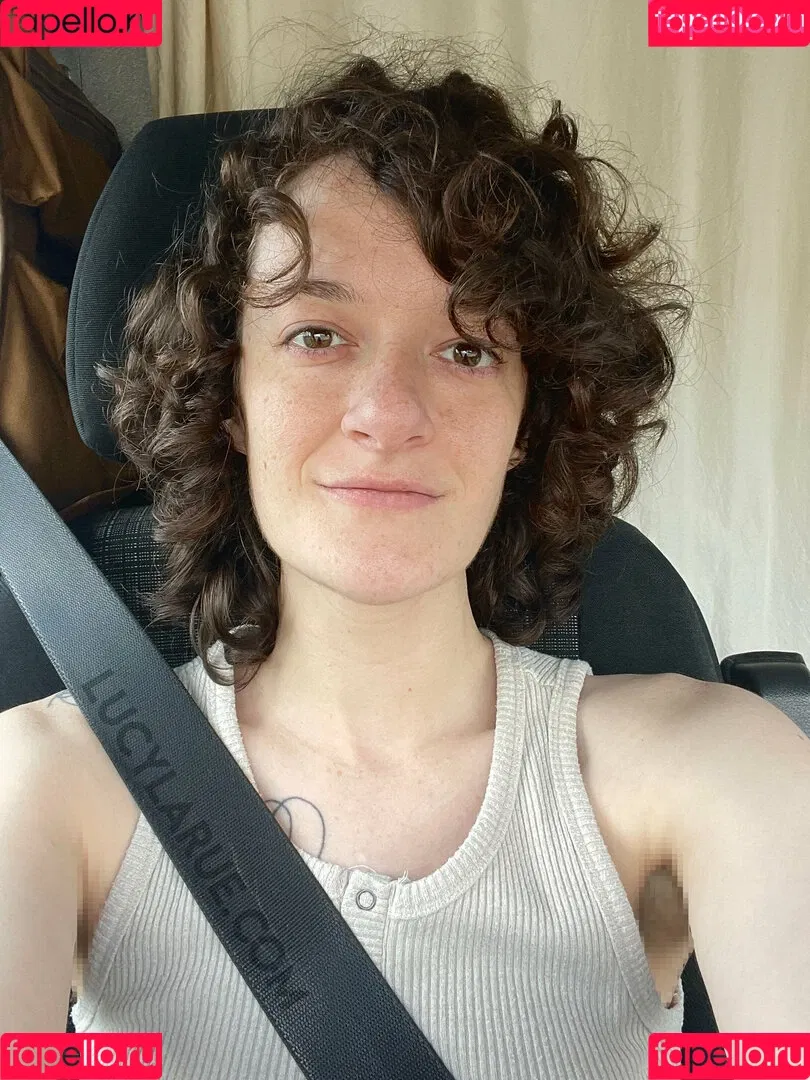 lucylarue / lucylaruesdailystyle Onlyfans Photo Gallery 