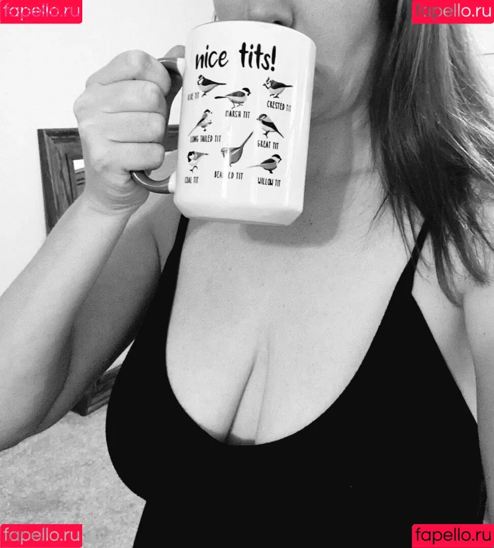 Allie Q / FortyYearDream Onlyfans Photo Gallery 