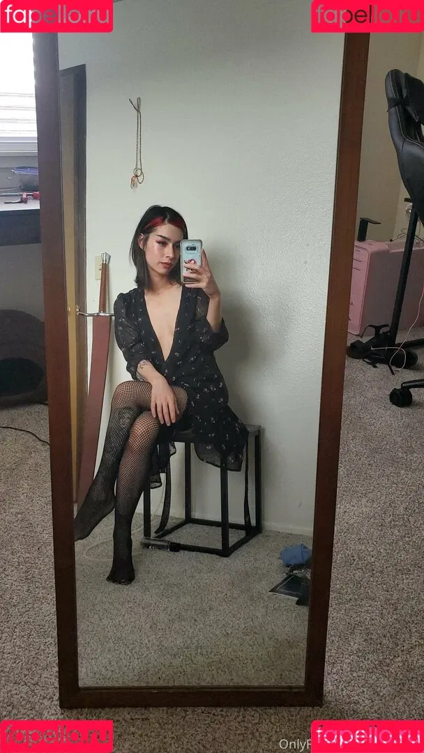 Lilbathory / lil.bathory Onlyfans Photo Gallery 