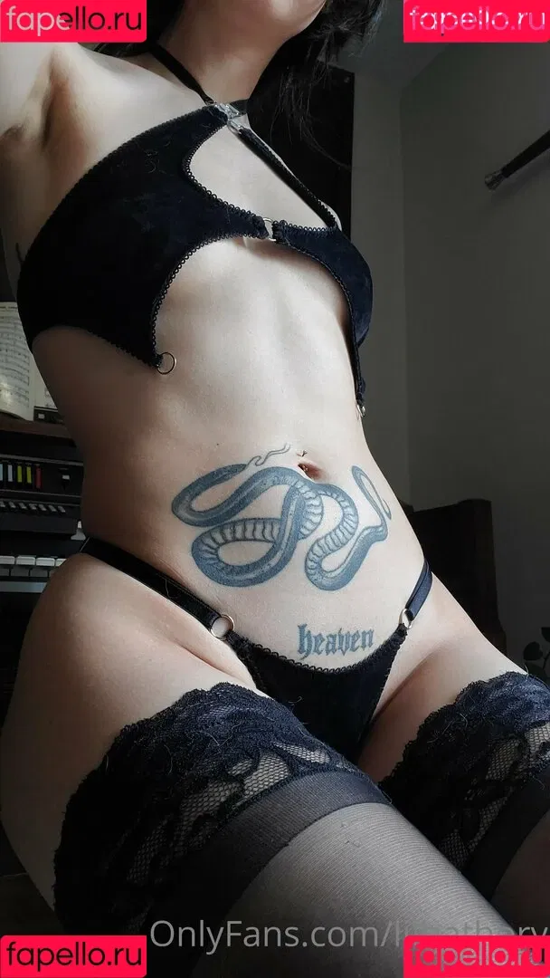 Lilbathory / lil.bathory Onlyfans Photo Gallery 