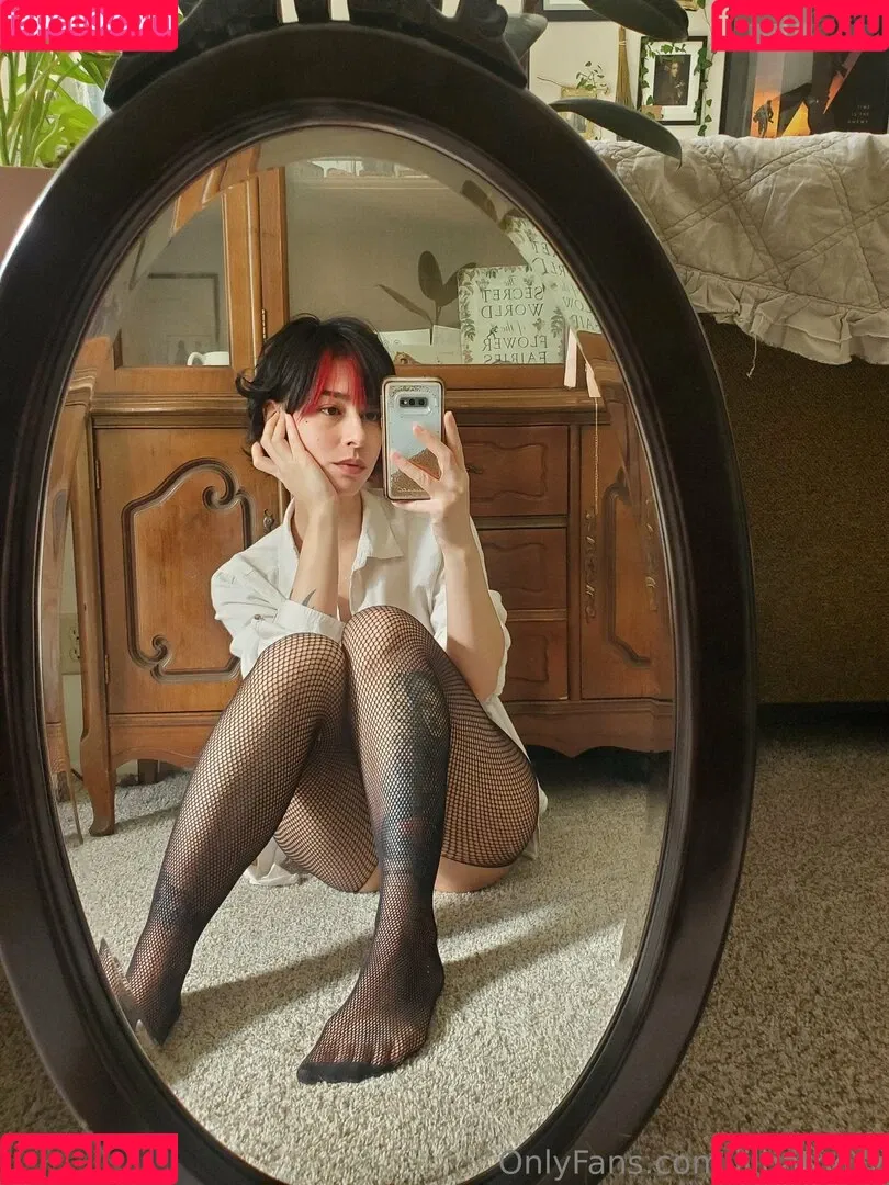 Lilbathory / lil.bathory Onlyfans Photo Gallery 