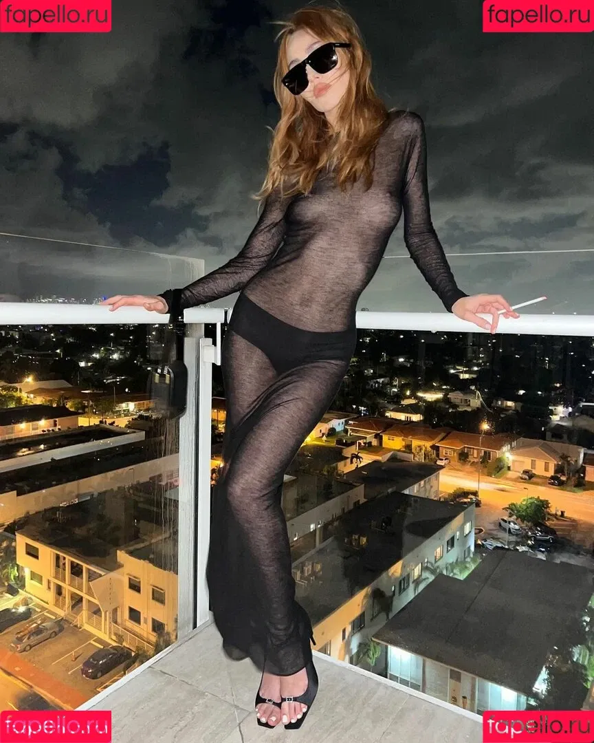 Nadia Lee Cohen / nadialeecohen Onlyfans Photo Gallery 