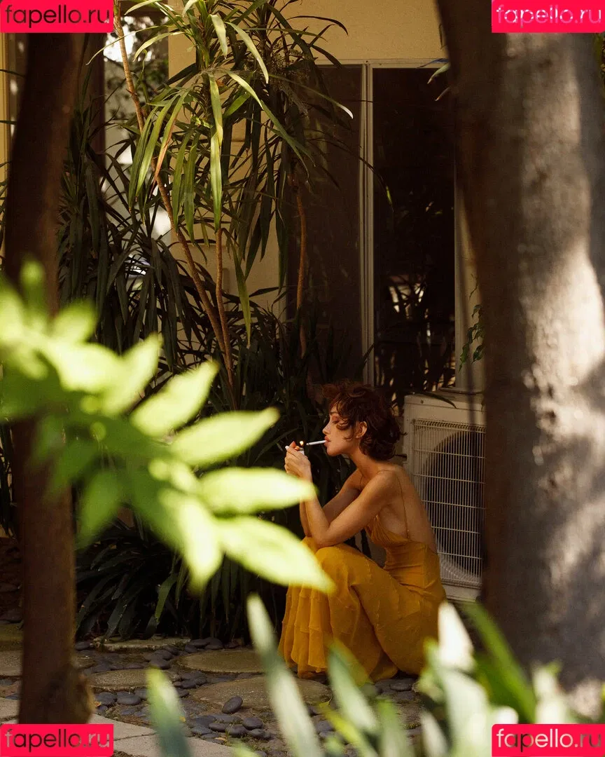 Nadia Lee Cohen / nadialeecohen Onlyfans Photo Gallery 