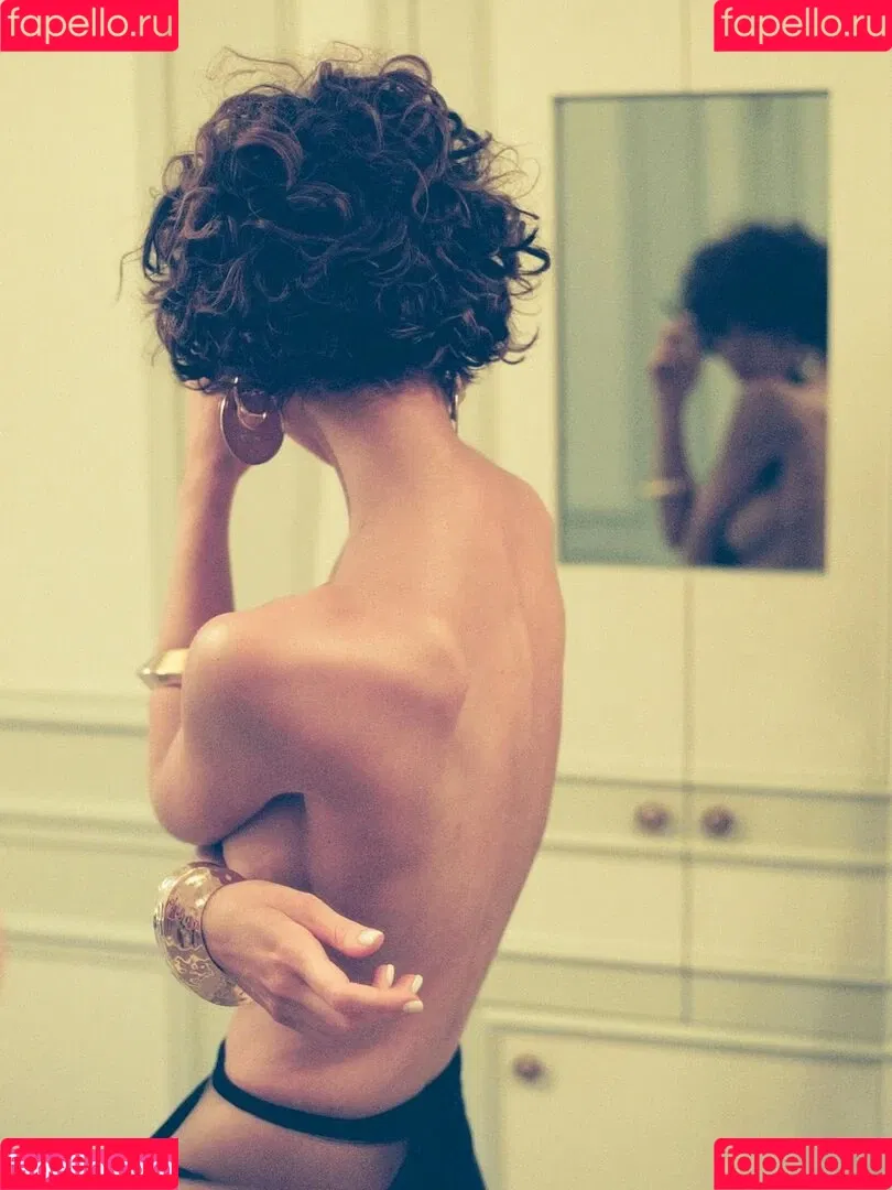 Nadia Lee Cohen / nadialeecohen Onlyfans Photo Gallery 