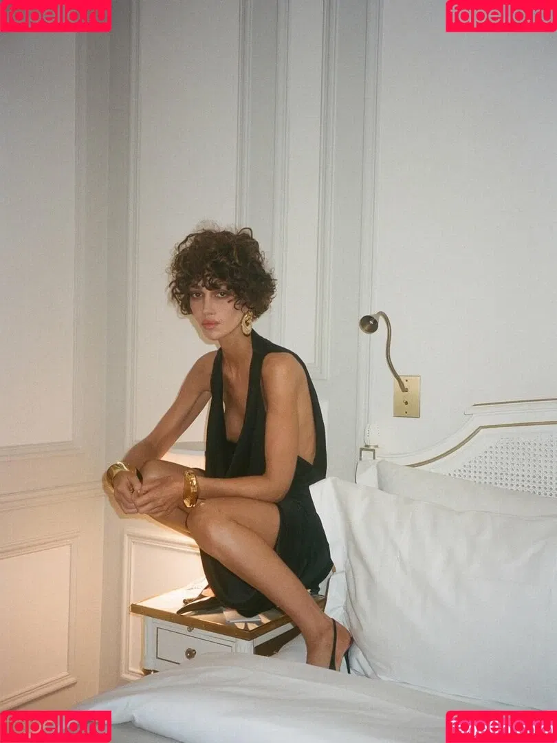 Nadia Lee Cohen / nadialeecohen Onlyfans Photo Gallery 