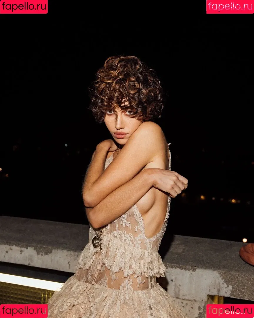 Nadia Lee Cohen / nadialeecohen Onlyfans Photo Gallery 