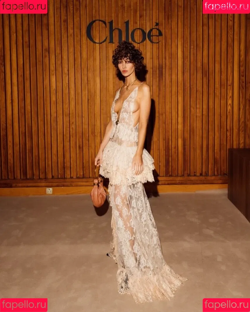 Nadia Lee Cohen / nadialeecohen Onlyfans Photo Gallery 