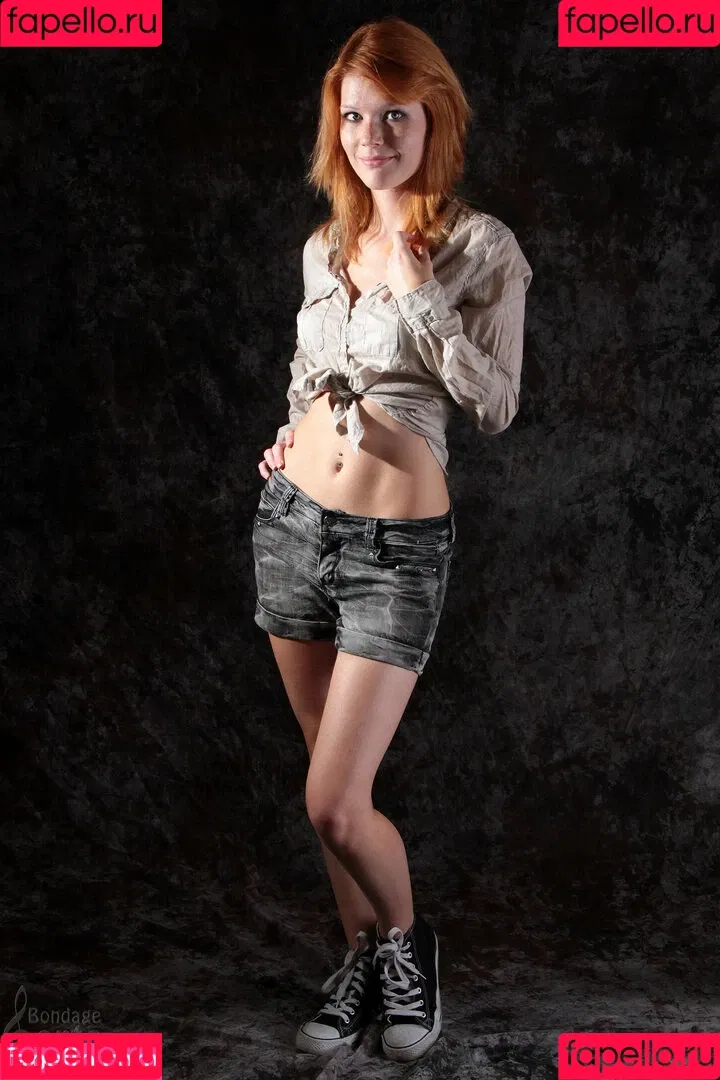 Mia Sollis / miastune Onlyfans Photo Gallery 