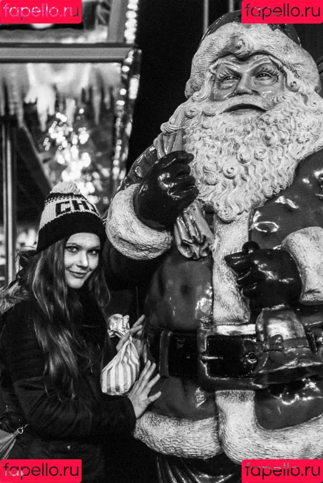 Mia Sollis / miastune Onlyfans Photo Gallery 