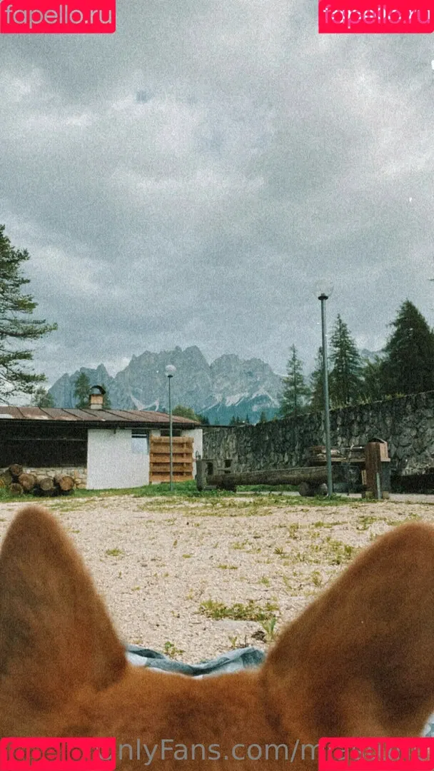 Mia Sollis / miastune Onlyfans Photo Gallery 