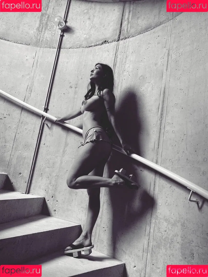 Mia Sollis / miastune Onlyfans Photo Gallery 