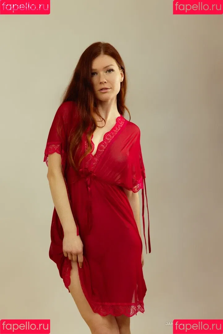 Mia Sollis / miastune Onlyfans Photo Gallery 