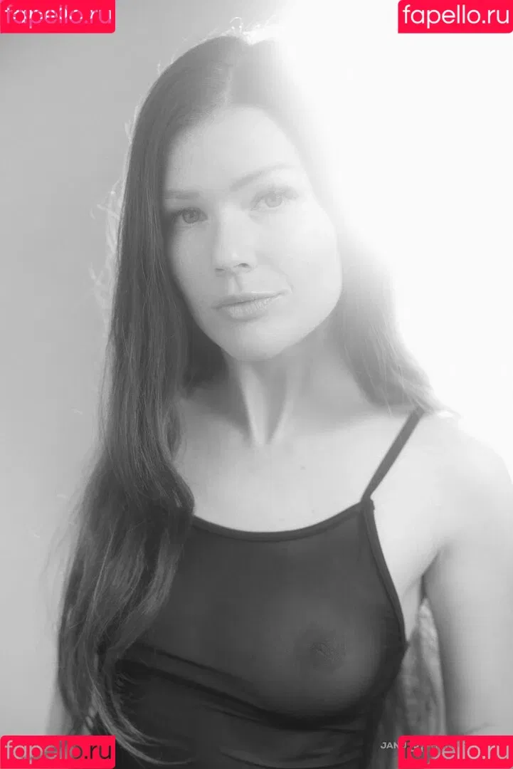 Mia Sollis / miastune Onlyfans Photo Gallery 