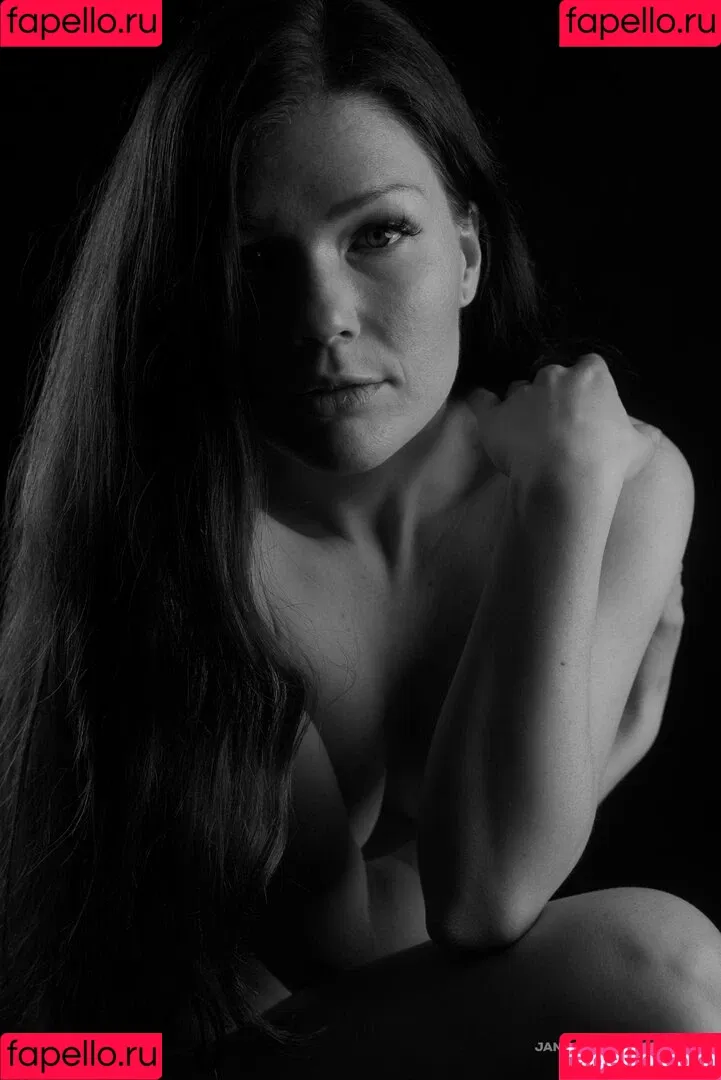 Mia Sollis / miastune Onlyfans Photo Gallery 