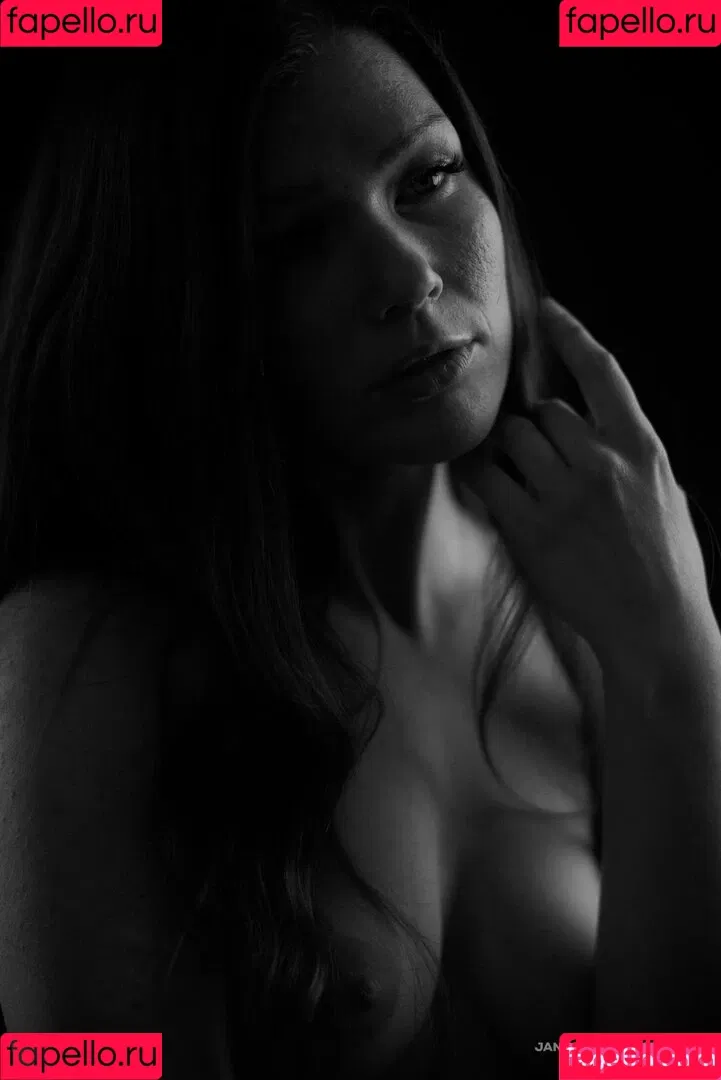 Mia Sollis / miastune Onlyfans Photo Gallery 