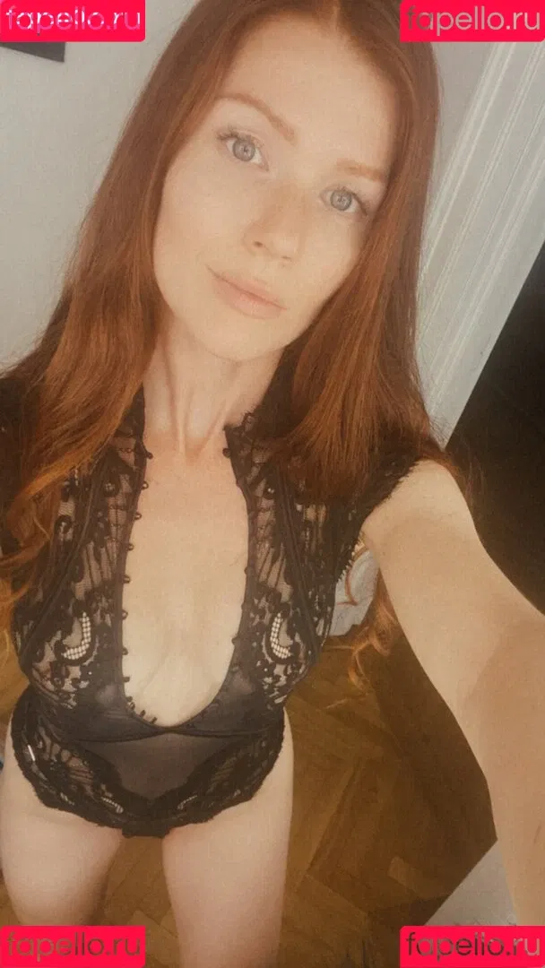 Mia Sollis / miastune Onlyfans Photo Gallery 
