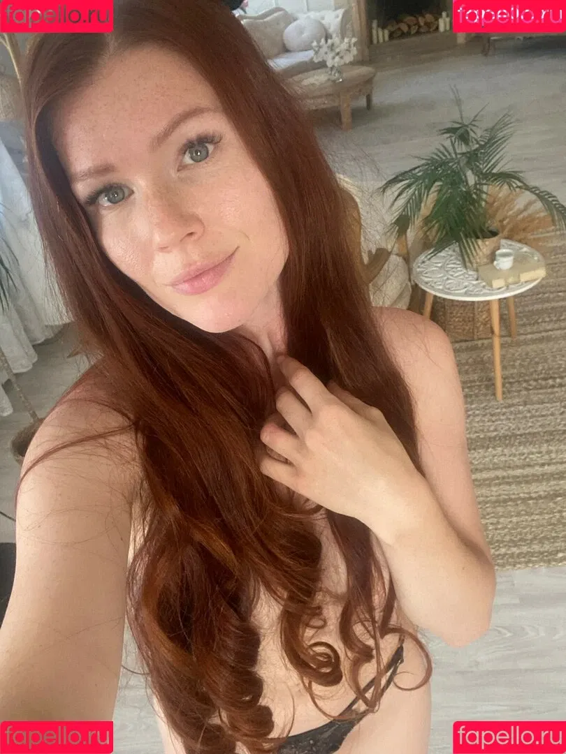 Mia Sollis / miastune Onlyfans Photo Gallery 