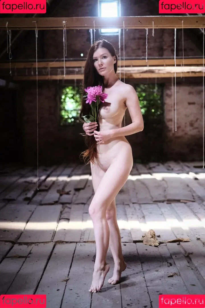 Mia Sollis / miastune Onlyfans Photo Gallery 