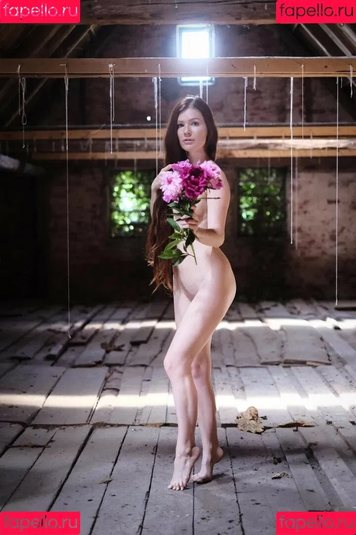 Mia Sollis / miastune Onlyfans Photo Gallery 