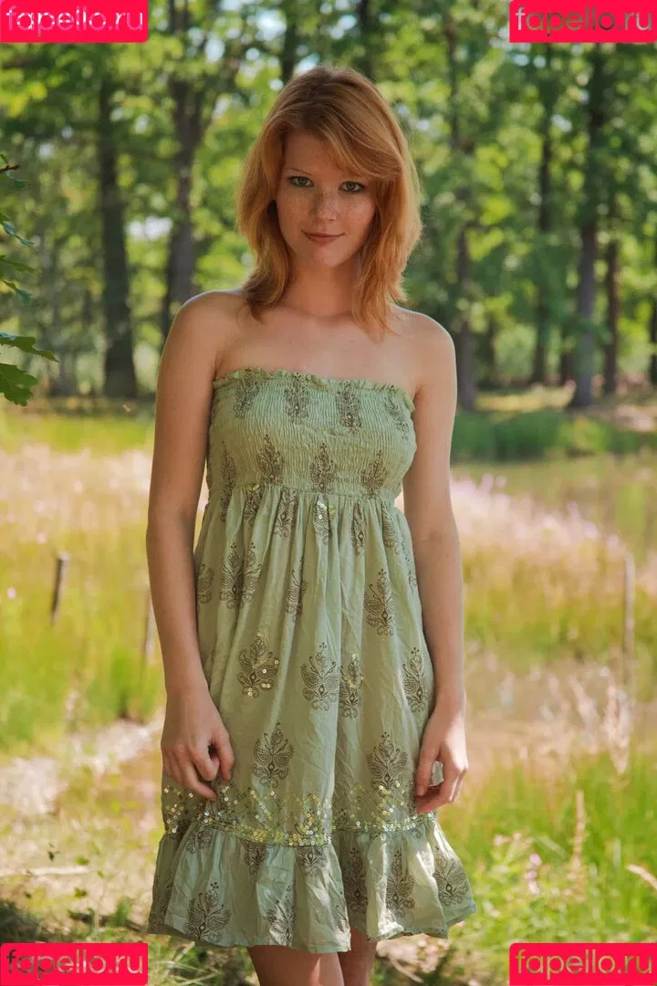 Mia Sollis / miastune Onlyfans Photo Gallery 