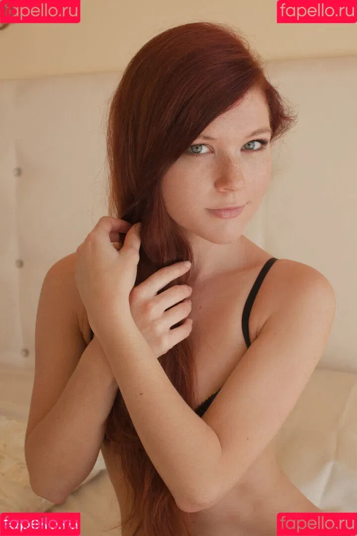 Mia Sollis / miastune Onlyfans Photo Gallery 