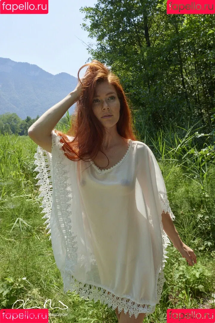 Mia Sollis / miastune Onlyfans Photo Gallery 