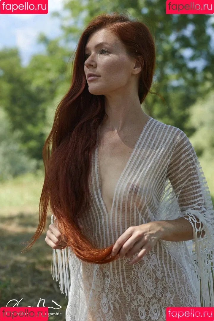 Mia Sollis / miastune Onlyfans Photo Gallery 