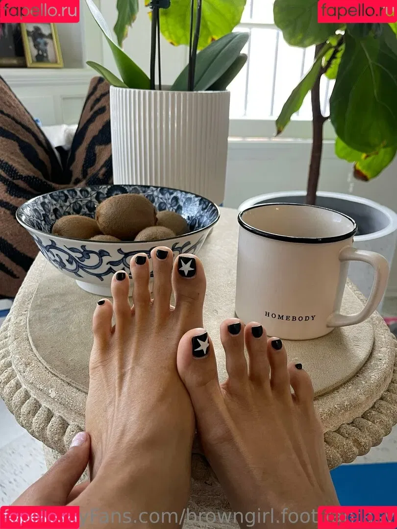 browngirl.foot.fantasy / thekiickback Onlyfans Photo Gallery 