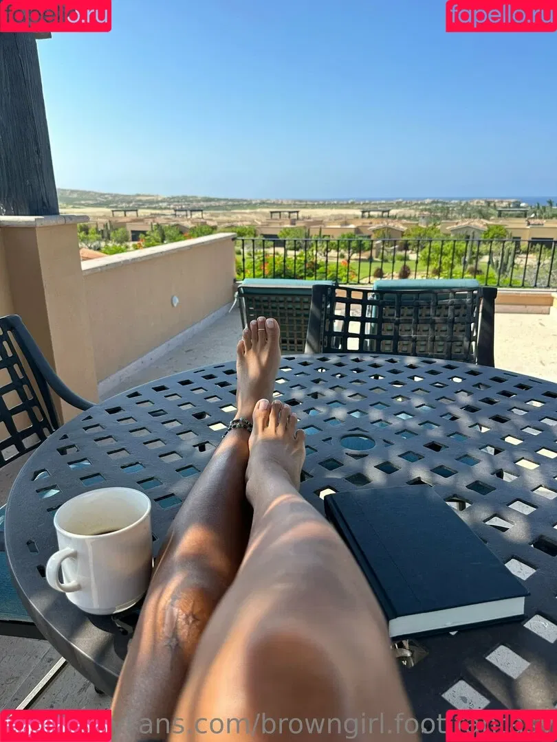 browngirl.foot.fantasy / thekiickback Onlyfans Photo Gallery 
