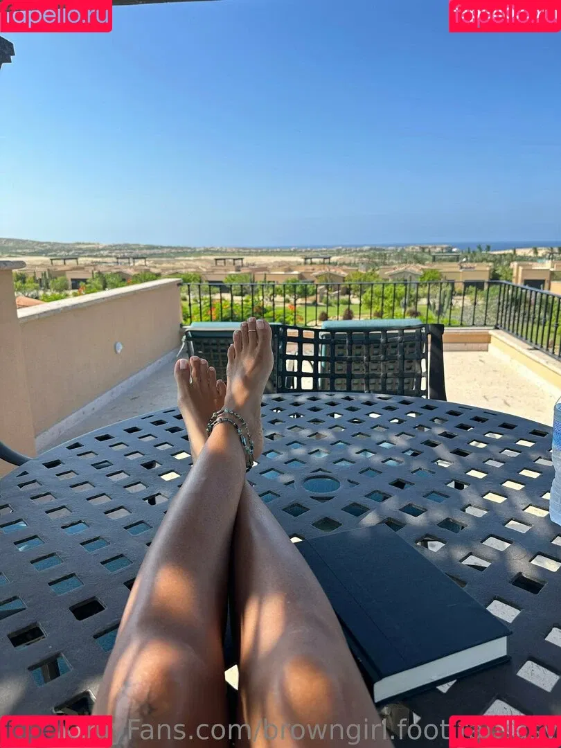 browngirl.foot.fantasy / thekiickback Onlyfans Photo Gallery 