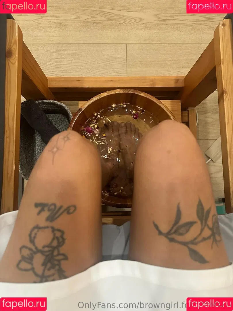 browngirl.foot.fantasy / thekiickback Onlyfans Photo Gallery 