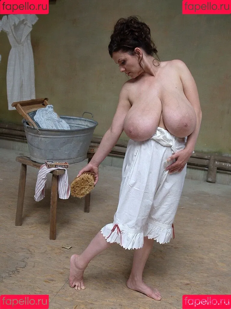 Milena Velba / milena_offical / ms.milenavelba / velbamilenaveronikalz Onlyfans Photo Gallery 