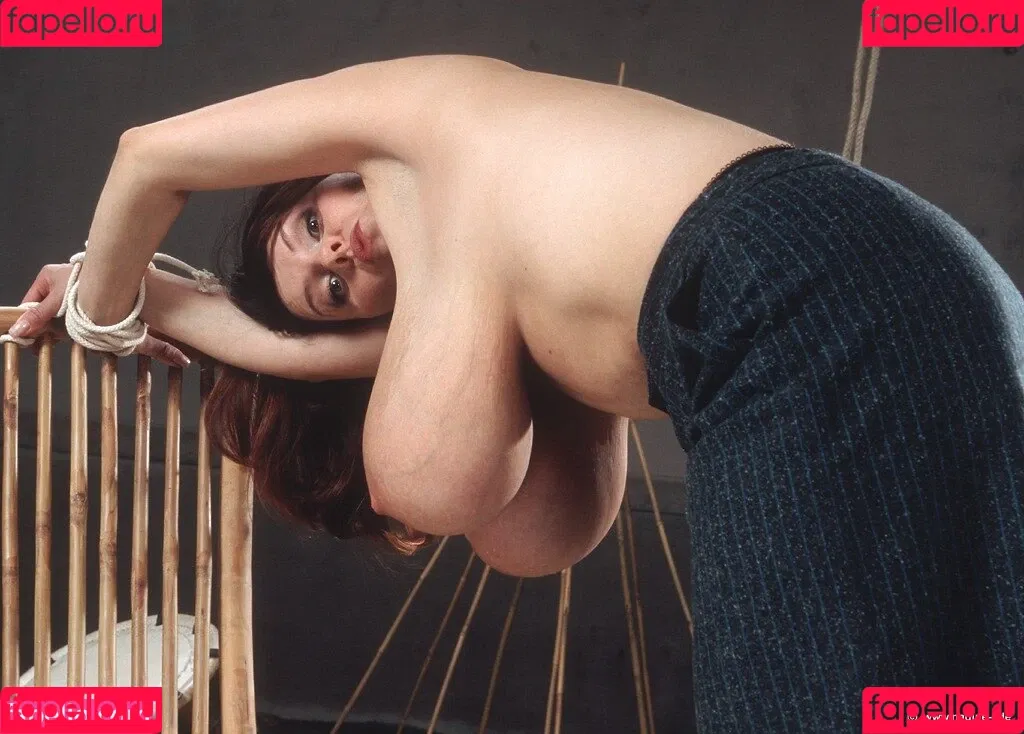 Milena Velba / milena_offical / ms.milenavelba / velbamilenaveronikalz Onlyfans Photo Gallery 