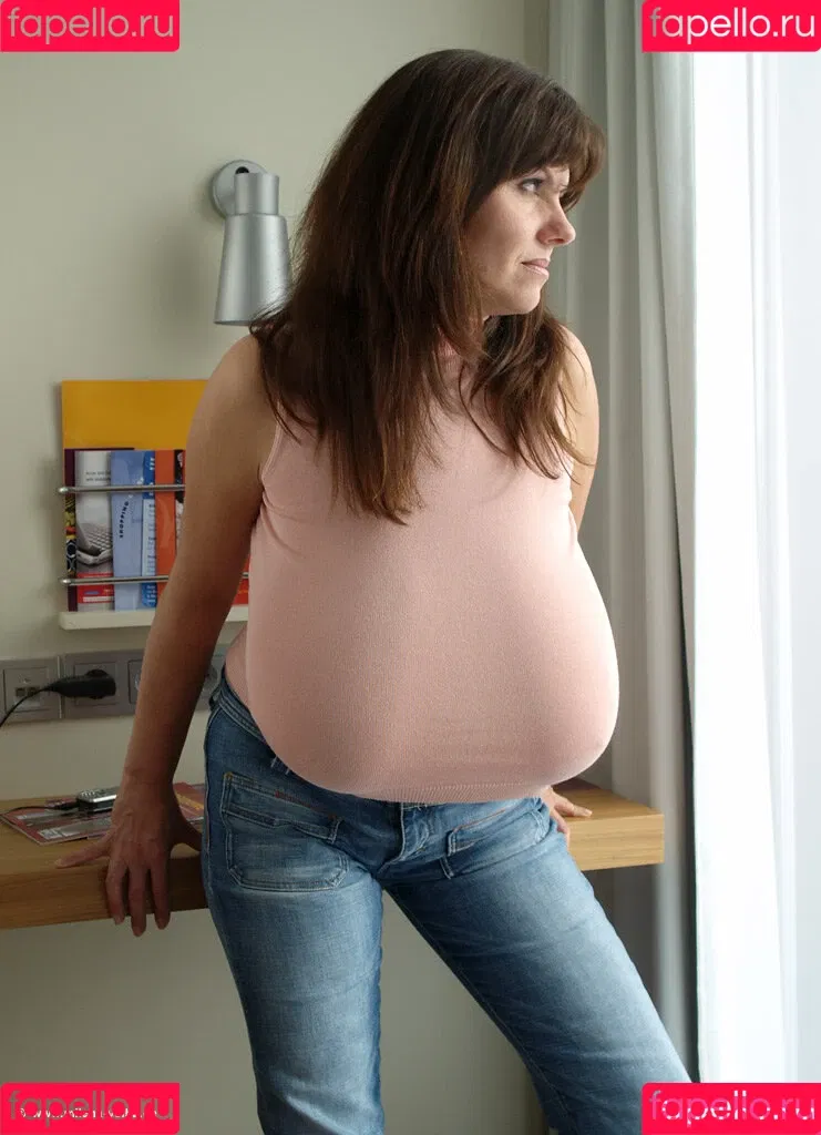 Milena Velba / milena_offical / ms.milenavelba / velbamilenaveronikalz Onlyfans Photo Gallery 