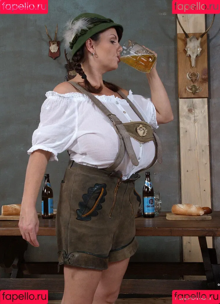 Milena Velba / milena_offical / ms.milenavelba / velbamilenaveronikalz Onlyfans Photo Gallery 