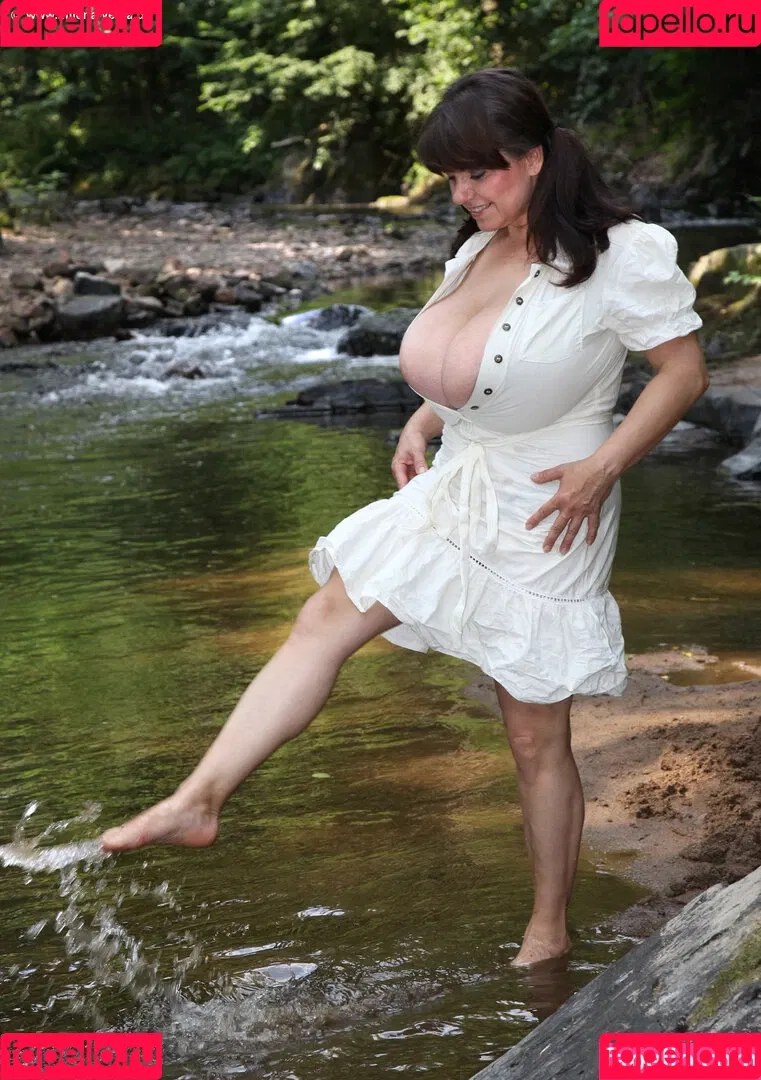 Milena Velba / milena_offical / ms.milenavelba / velbamilenaveronikalz Onlyfans Photo Gallery 