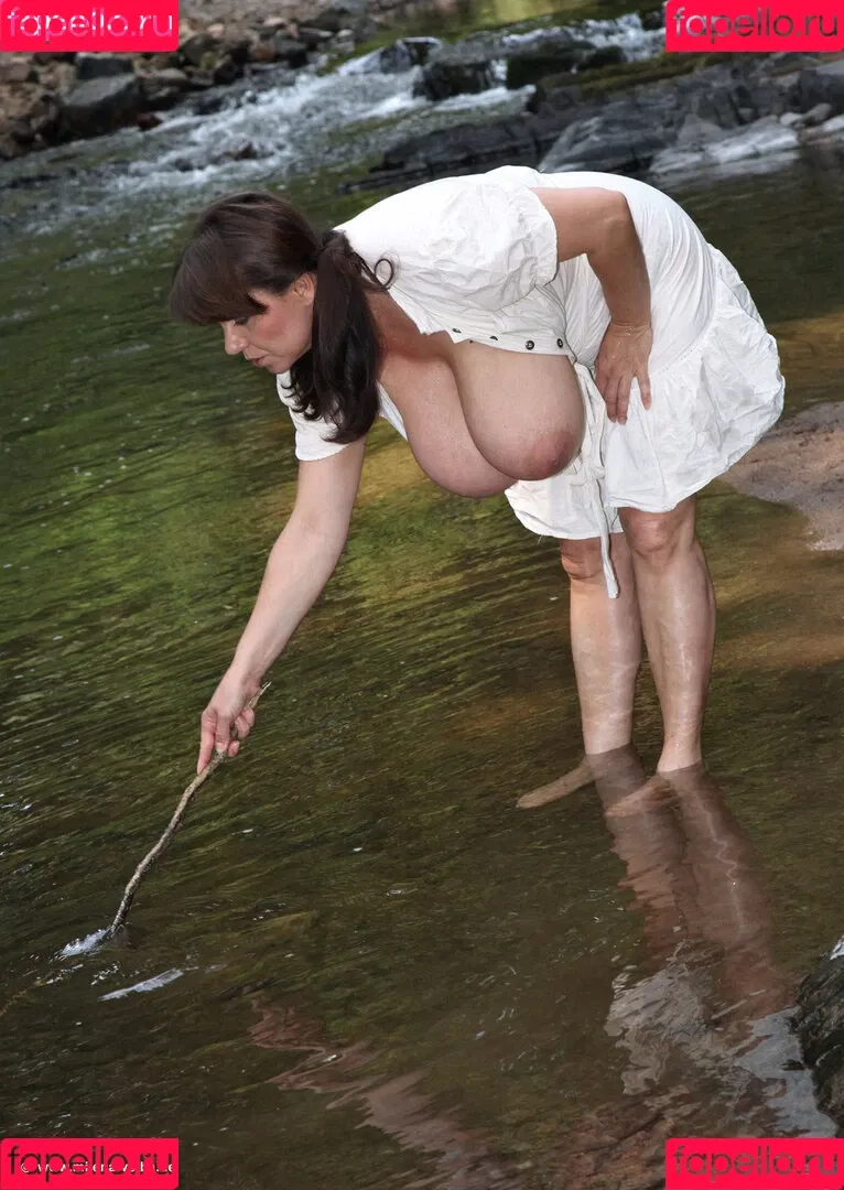 Milena Velba / milena_offical / ms.milenavelba / velbamilenaveronikalz Onlyfans Photo Gallery 