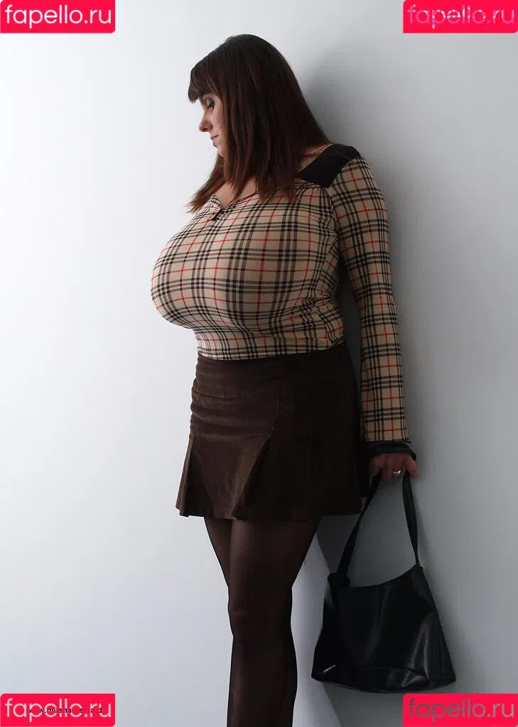 Milena Velba / milena_offical / ms.milenavelba / velbamilenaveronikalz Onlyfans Photo Gallery 