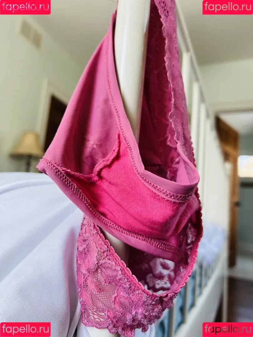 Adrena Sapphire / adrena_sapphire / adrenasapphire Onlyfans Photo Gallery 