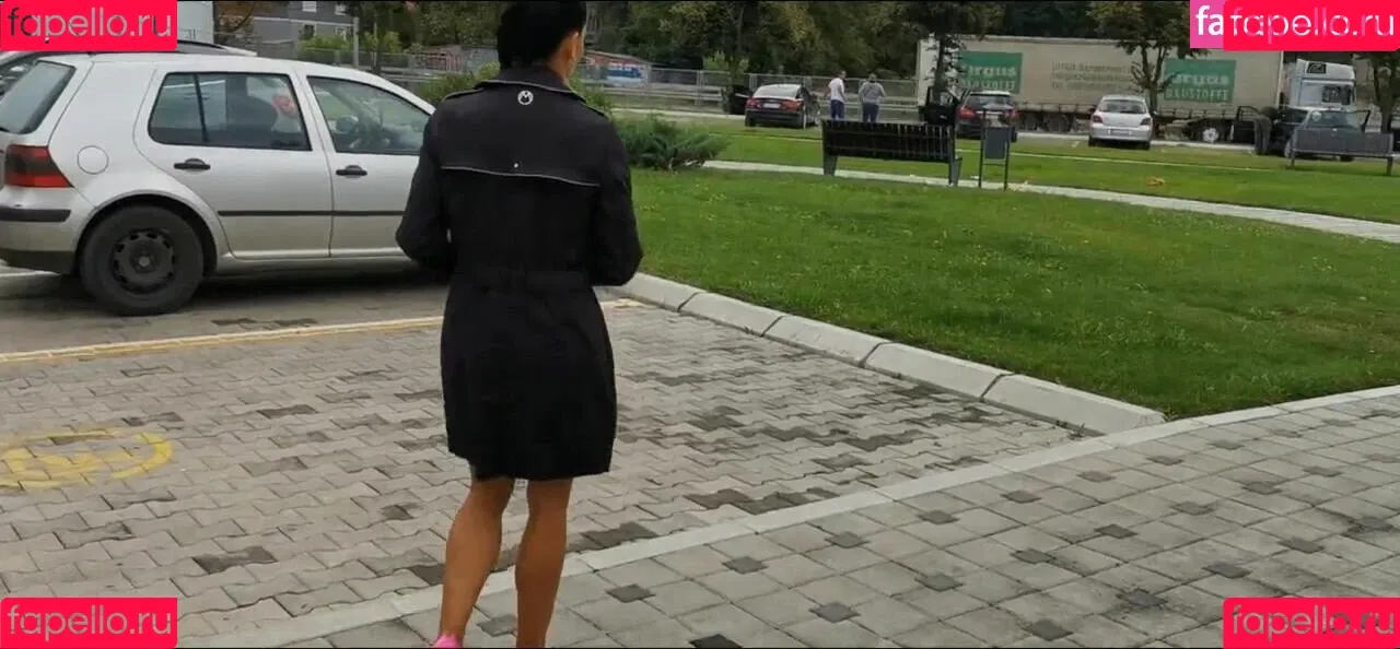 Lilly Land / Milf Lilly / lili_mitrovic Onlyfans Photo Gallery 